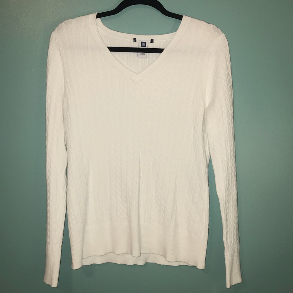 GAP cable knit sweater